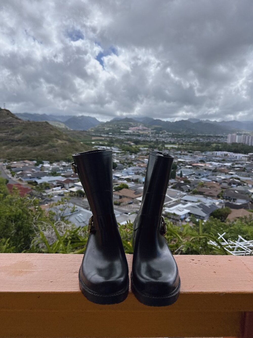 GUC  Vince Camuto Hinch Moto Rain Boots